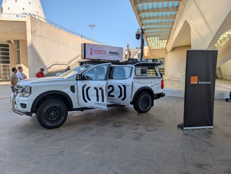 Orange transforme un 4×4 en centre de commandement 5G et satellite à Valence