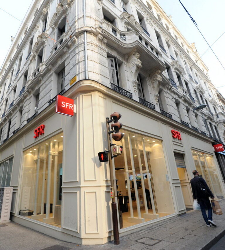SFR aurait perdu 211 000 abonnés avant son possible rachat