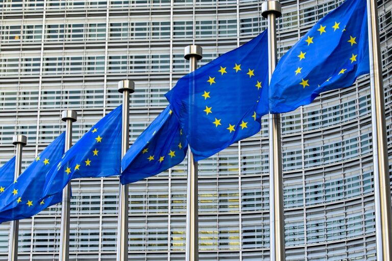 Scan des messages dans l’UE : feu vert temporaire jusqu’en avril 2028